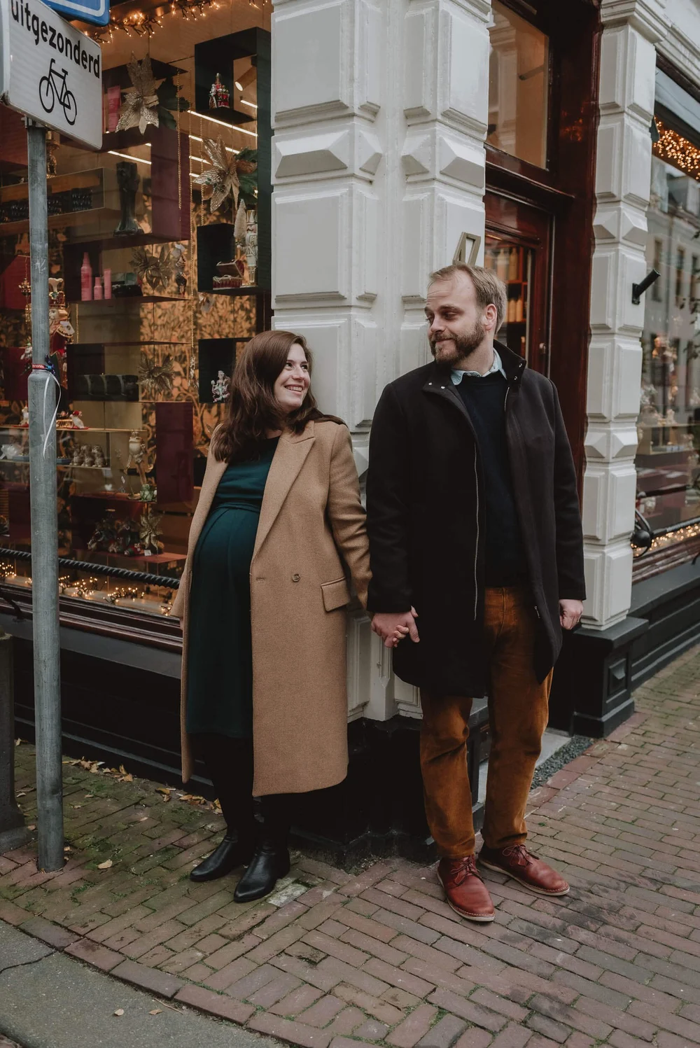 Maternity photoshoot in Haarlem city by Vicky McLachlan Photogaphy_3