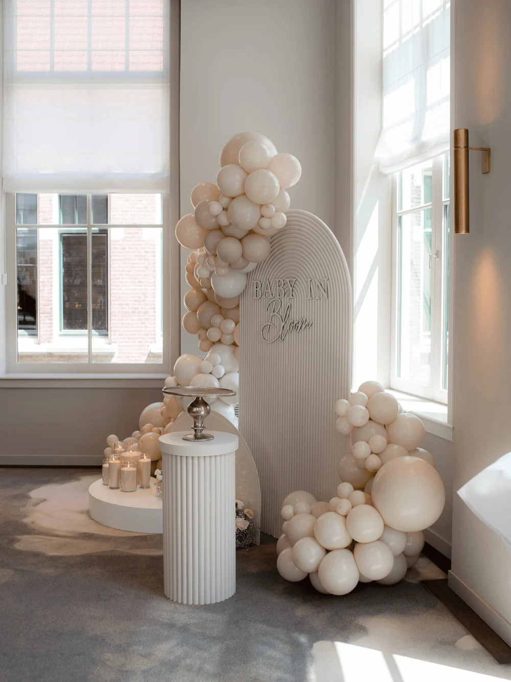 Elegant decorations for a baby shower at the Pillows Maurits at the Park.
