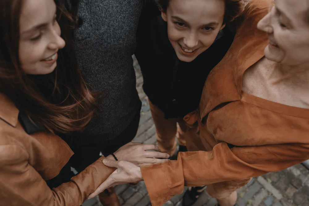 Gift Card Photoshoot in Haarlem-Amsterdam by Vicky McLachlan Photography | Bolster Family_3