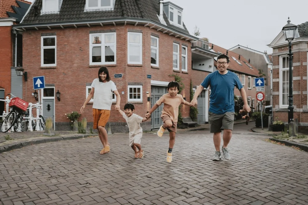 Summer holiday photoshoot in Haarlem | Wong Family